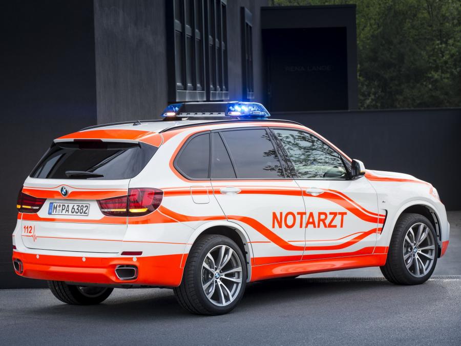  BMW X5 xDrive3.0d Notarzt 2014 года  (фото 2 из 7)